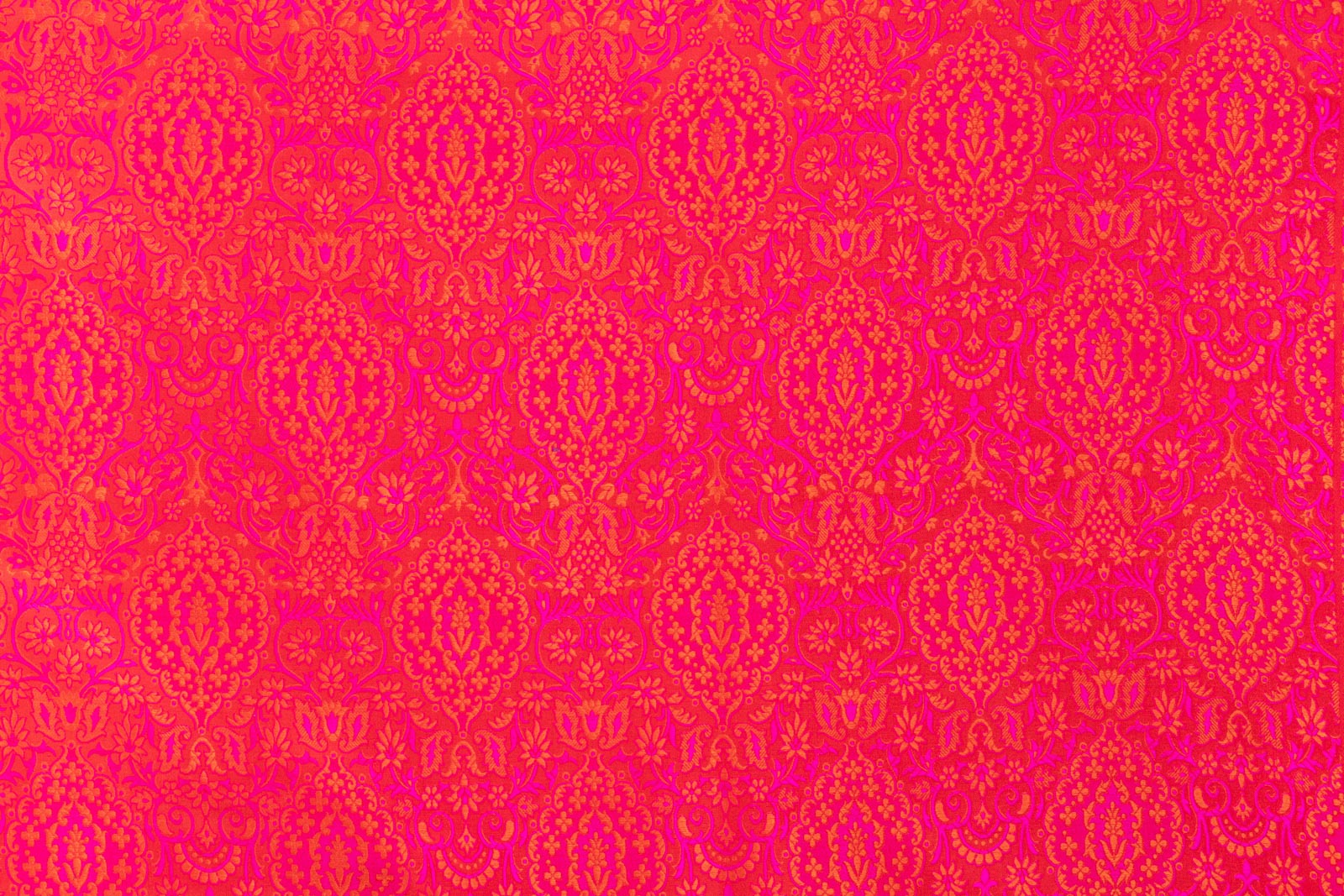 Red Pink Handwoven Banarasi Tanchoi Silk Fabric
