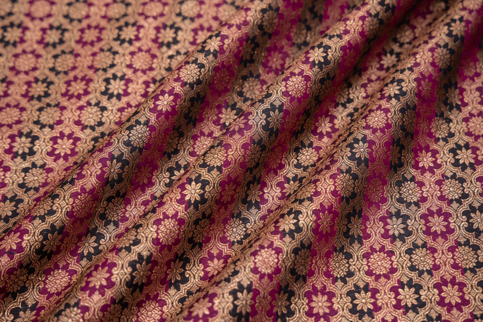 Black Pink Handwoven Banarasi Brocade Fabric