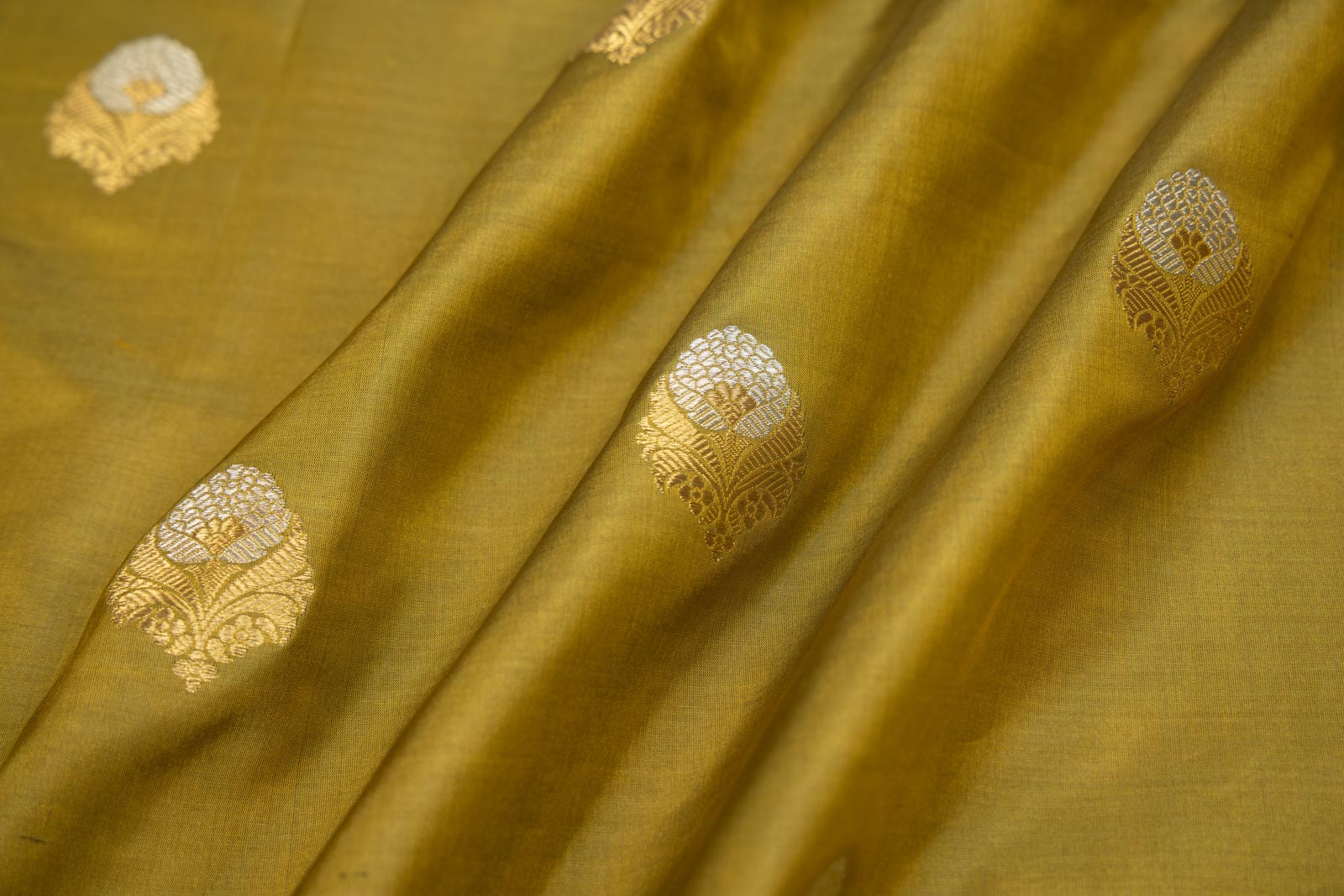 Mehendi Green Handwoven Banarasi Silk Fabric