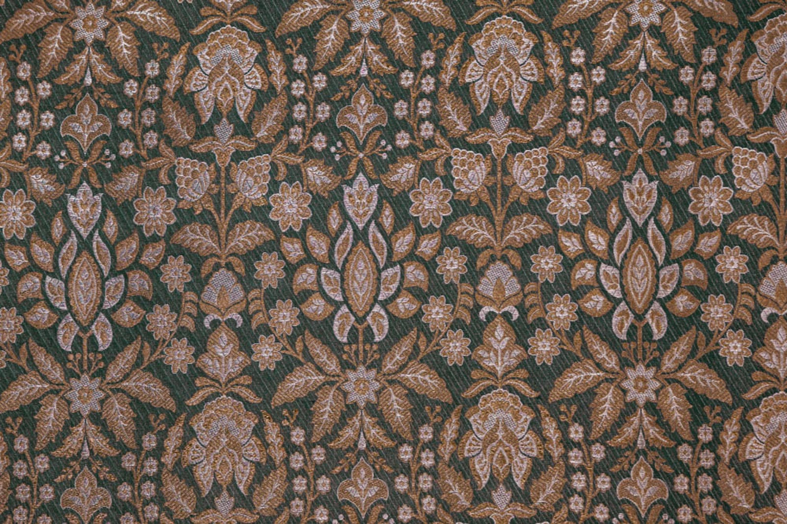 Green Handwoven Banarasi Silk Fabric