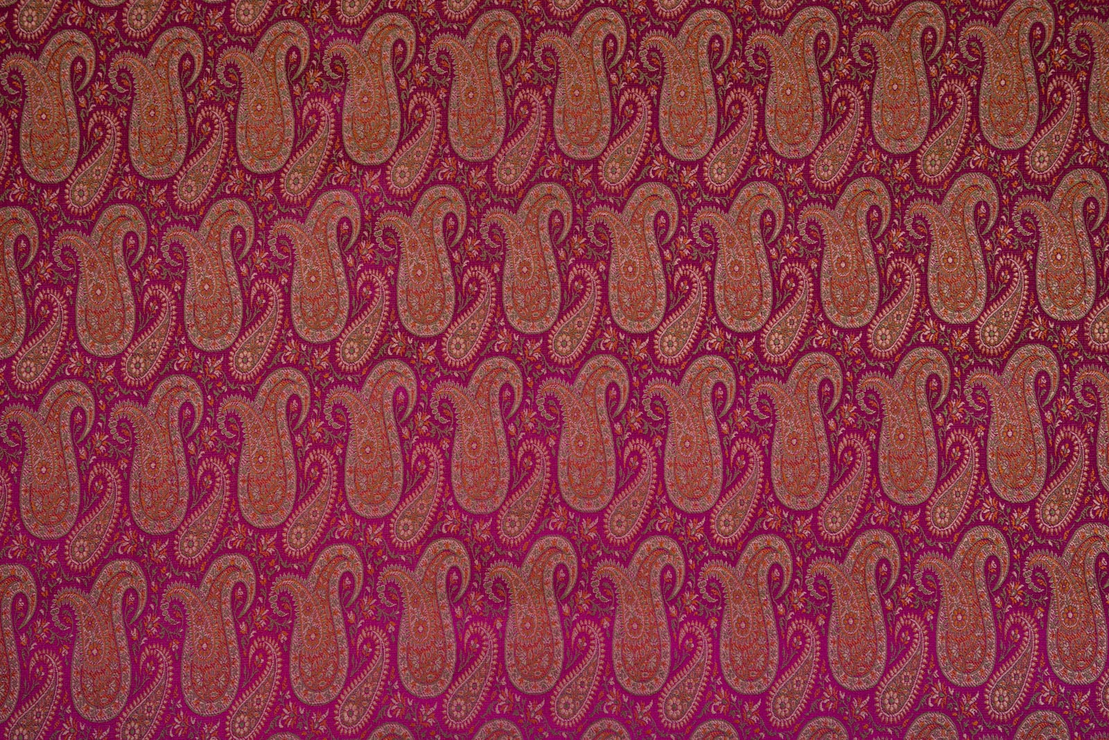Magenta Pink Handwoven Banarasi Tanchoi Silk Fabric