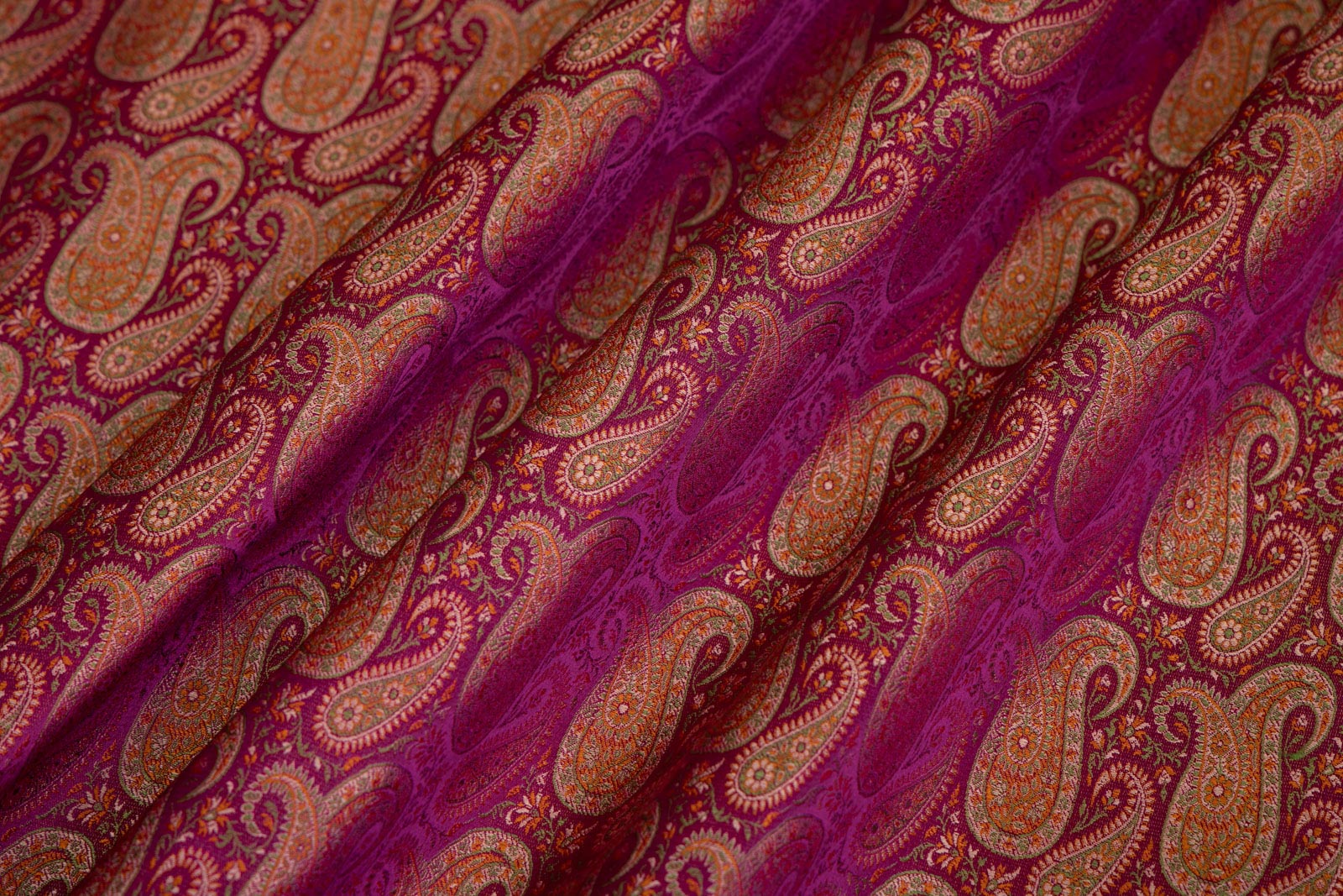 Magenta Pink Handwoven Banarasi Tanchoi Silk Fabric