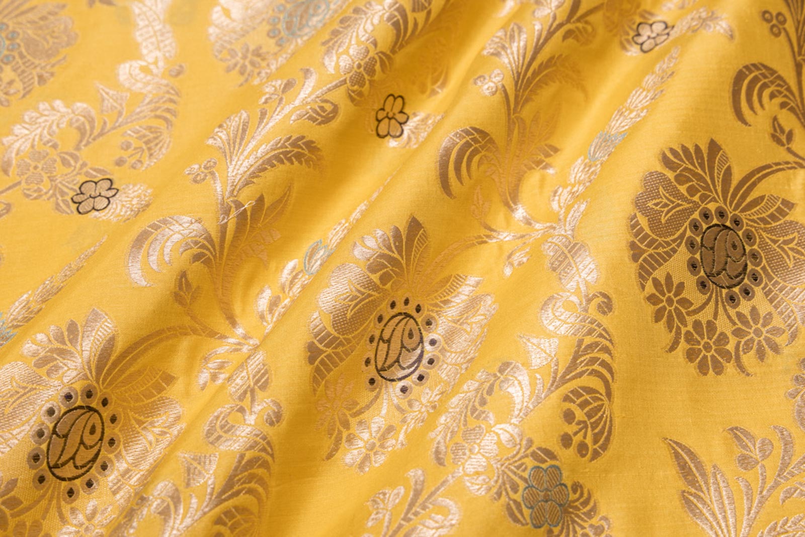 Lemon Yellow Handwoven Banarasi Silk Fabric