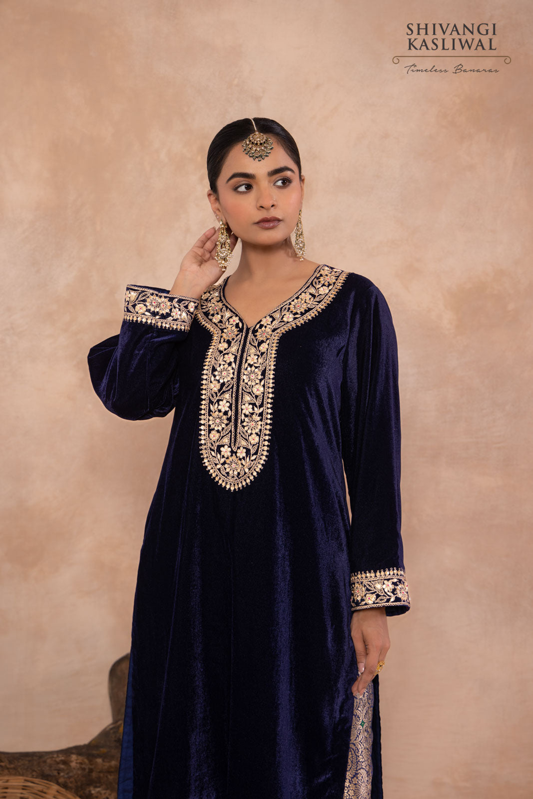Navy Blue Velvet Kurta With Brocade Pant