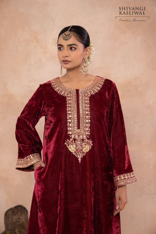 Maroon Velvet Kurta With Banarasi Brocade Pant