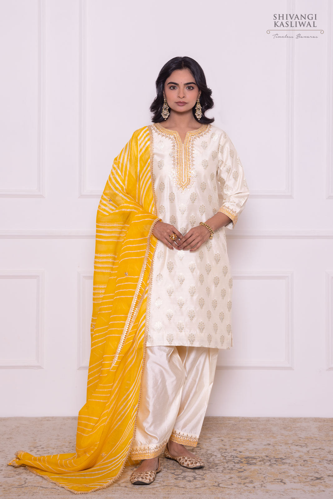 Off-White Banarasi Chiniya Silk Kurta Set
