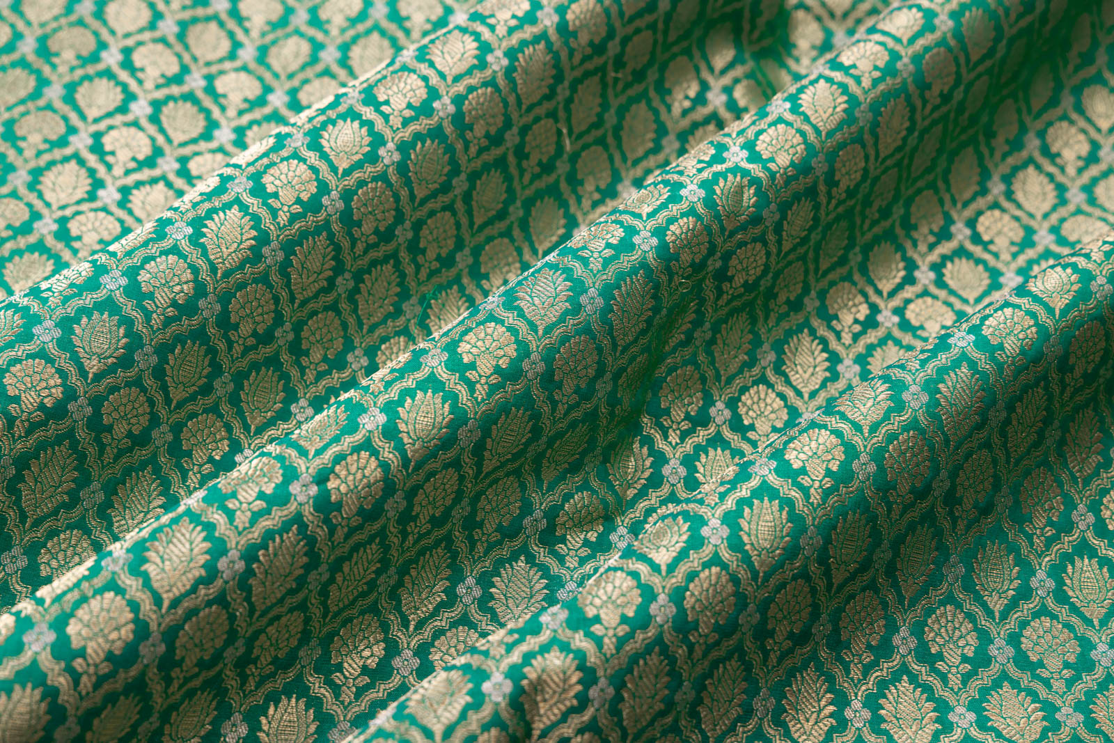 Green Dual Tone Handwoven Banarasi Brocade Fabric