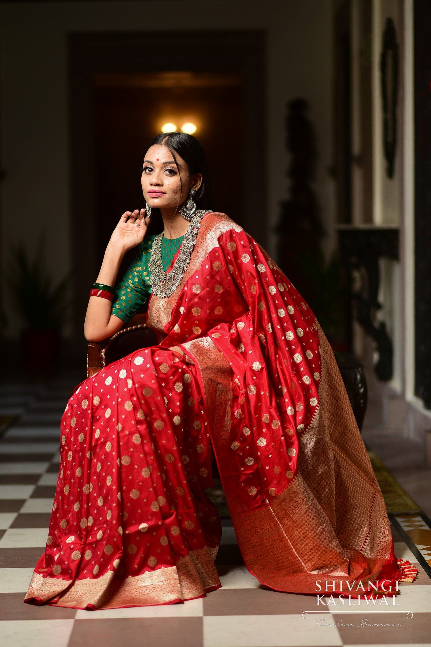 What is the average price of a kanjeevaram south silk saree? - Quora